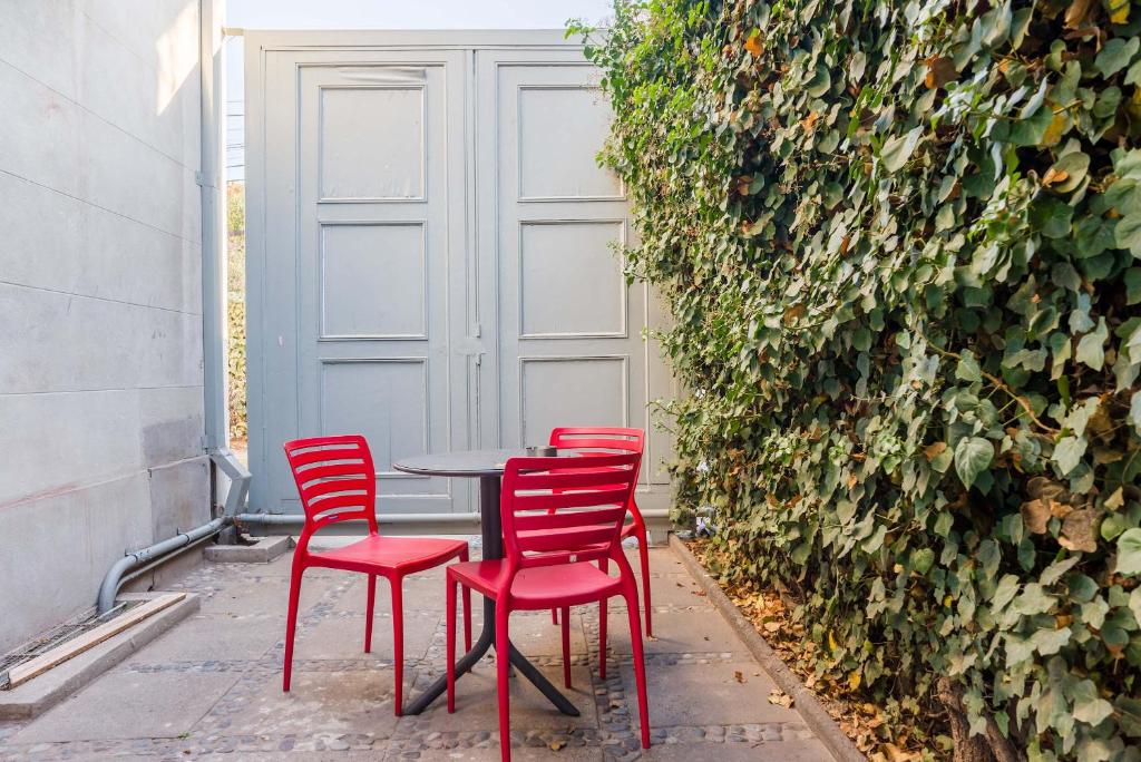 Bellavista Buzz Stylish 1BR Oasis Just Steps from the Metro - 5