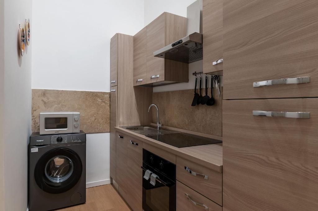 GuestHost - Elegant Flat Roma Prati & Ottaviano MA - 3