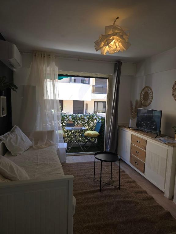 Charmant studio pour deux avec balcon à Antibes - 2