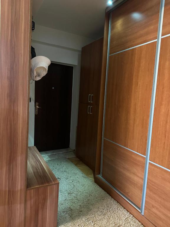 Lux dvosoban stan u centru Bara - 4