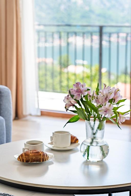 Hill House Orahovac - 1