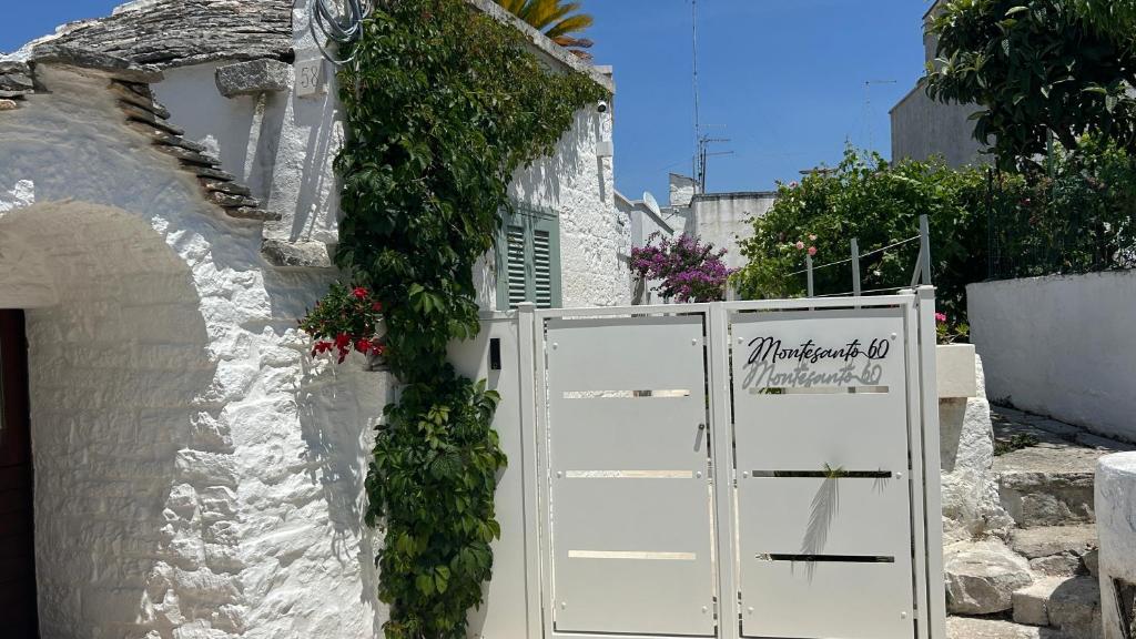 Montesanto 60 Suite & Relax Alberobello - 1