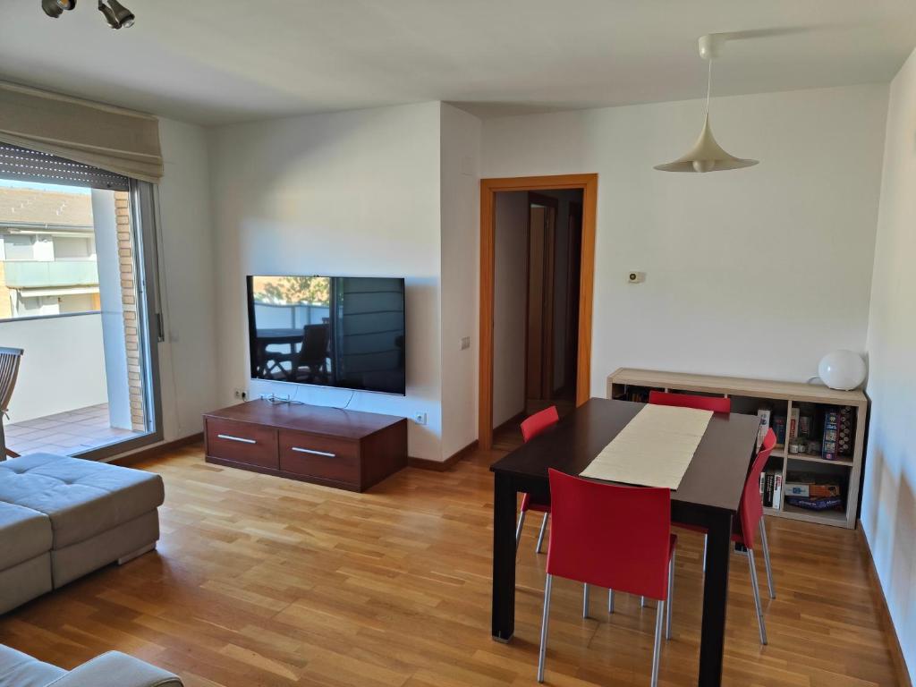 3 bedroom apartment in Tossa de Mar, beach, mountains and pool - 5