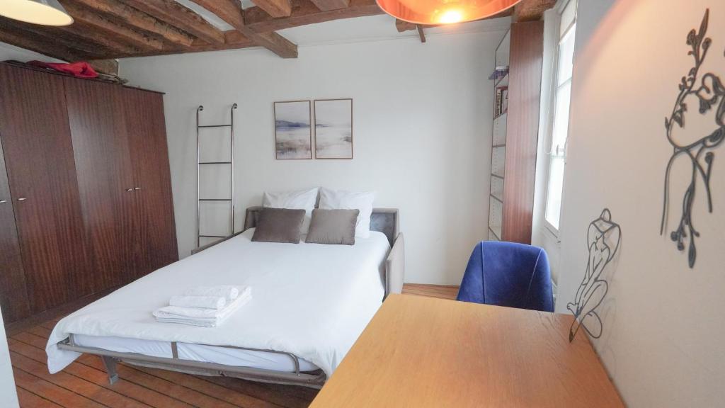 12 Cozy Studio in heart of Paris near Louvre & Metro - 3
