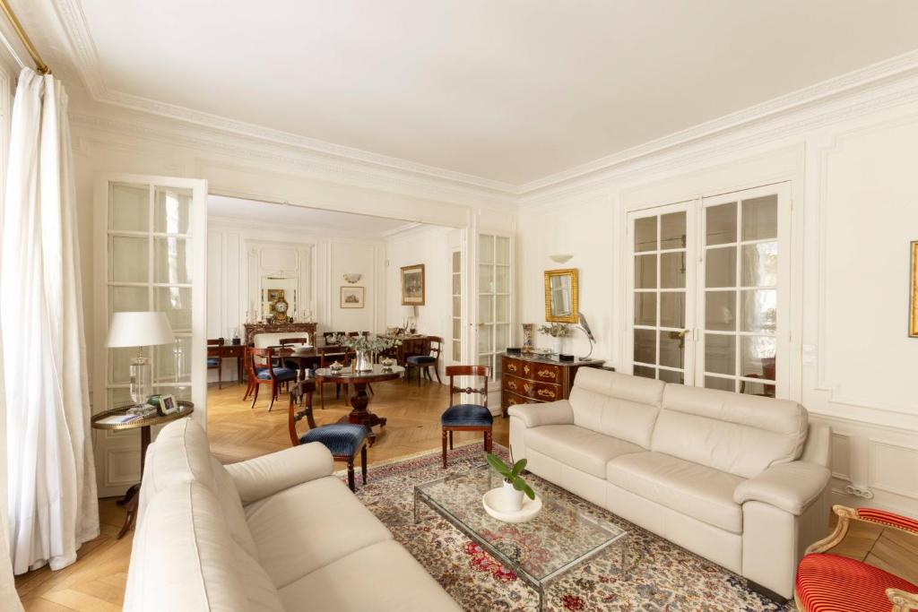 The Parisian Salon - 2