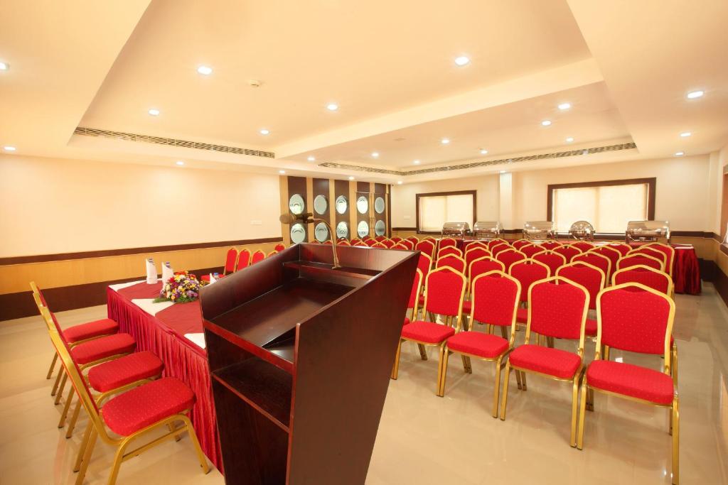 Hotel Virad photo