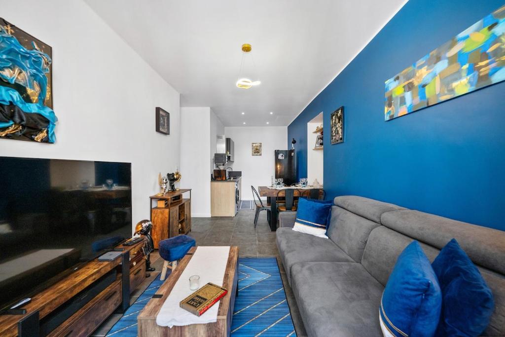 Port of Nice Sleeps 4 A C Renovated - 4