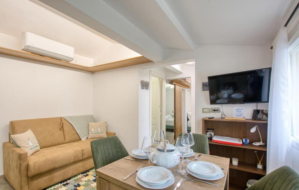 Amazing Home In Genova With Wifi - 2