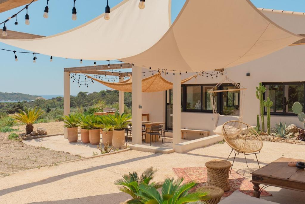 MAISON DOUCE By Terrys Homes - 1