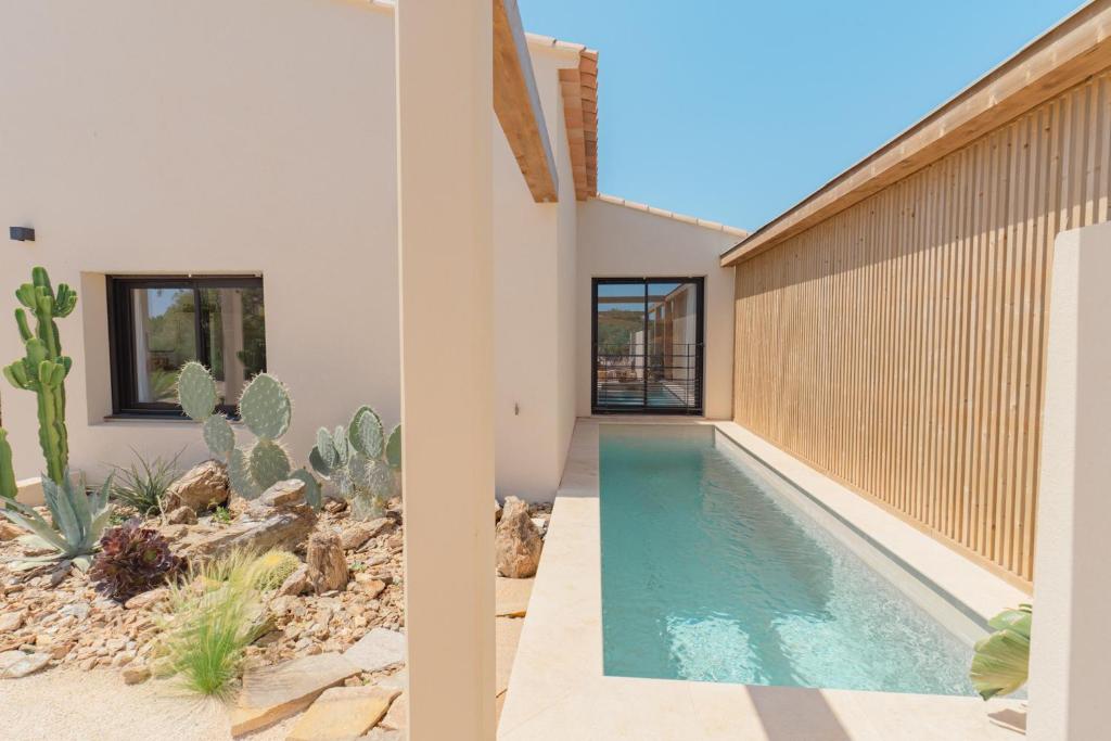 MAISON DOUCE By Terrys Homes - 4