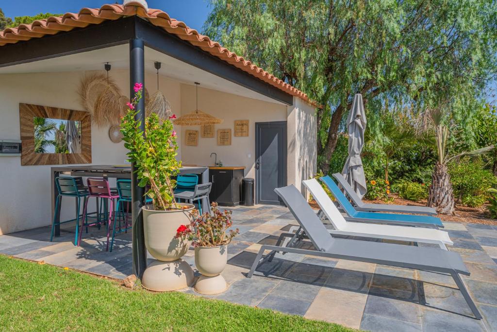 VILLA LAEWEEN By Terrys Homes - 3