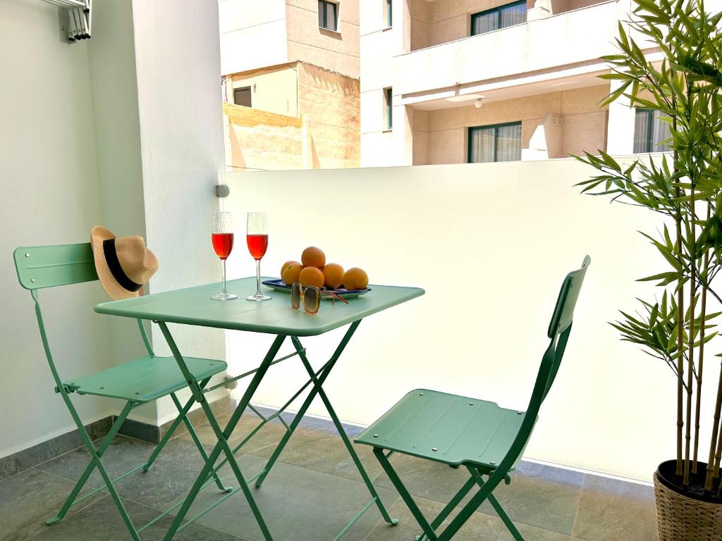 Modern, in front of the beach, Torre del Mar - 2