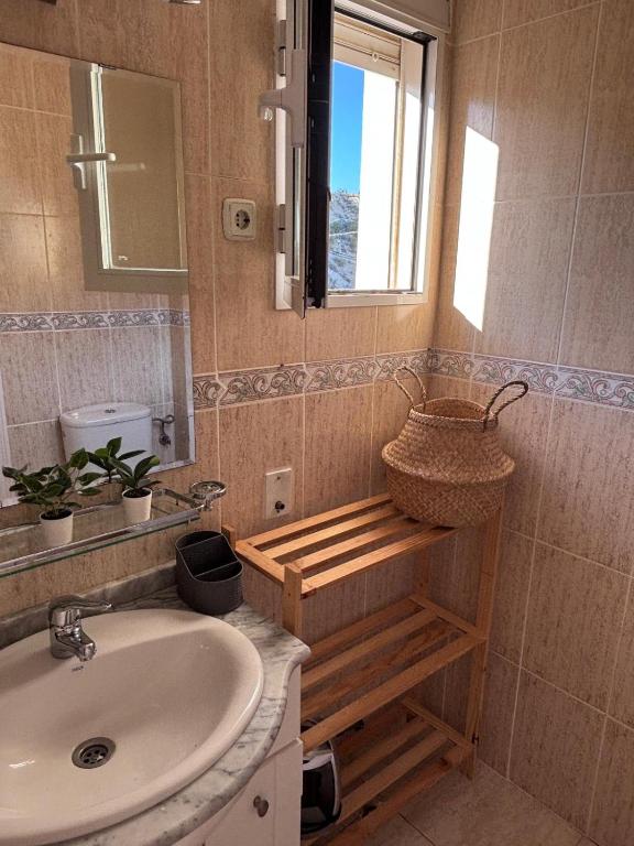 Casa mediterránea con terraza y vistas al mar en Villajoyosa - 3