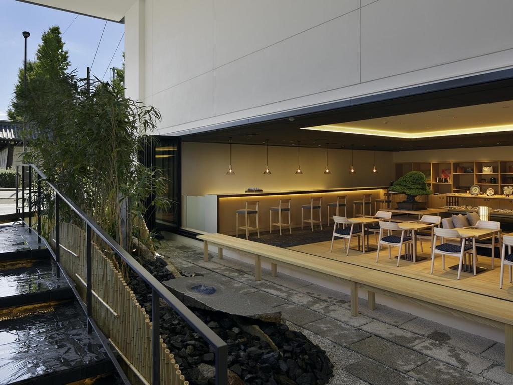 Bar/lounge