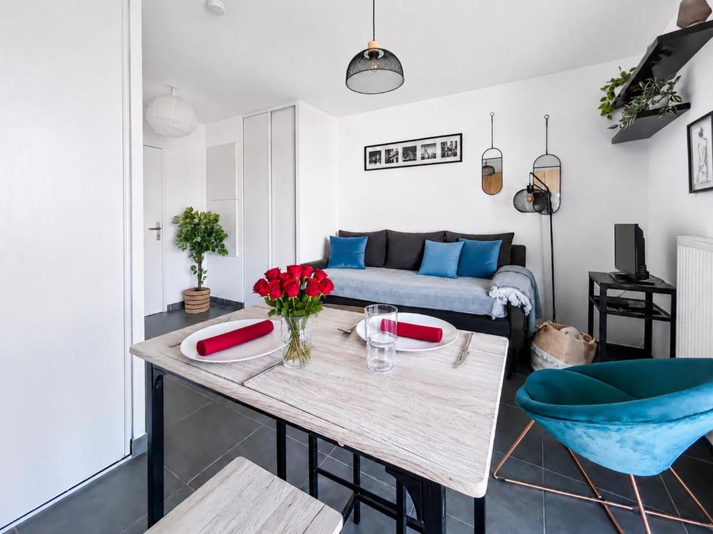 Studio, balcon, parking, commerces & transports - 5