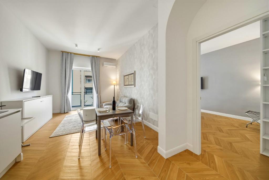 Alpha Domus 6 - White - 4