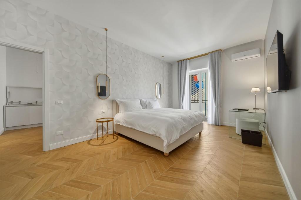 Alpha Domus 6 - White - 5