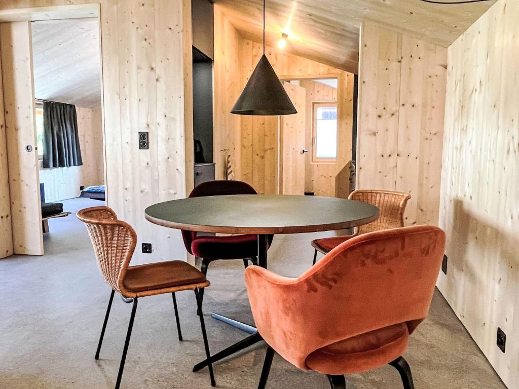 Apartment Charmante und neu gebaute Ferienwohnung Teja by Interhome - 2