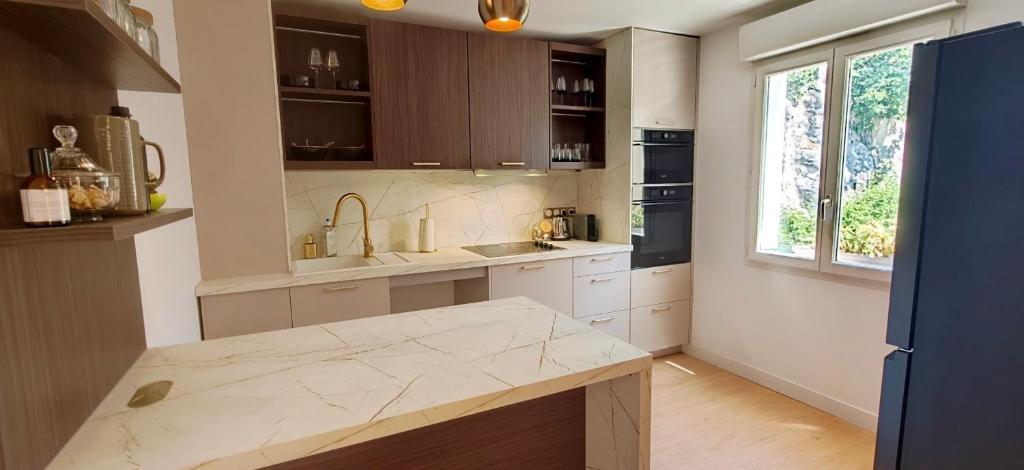 Apartment with terrace and private parking - 3