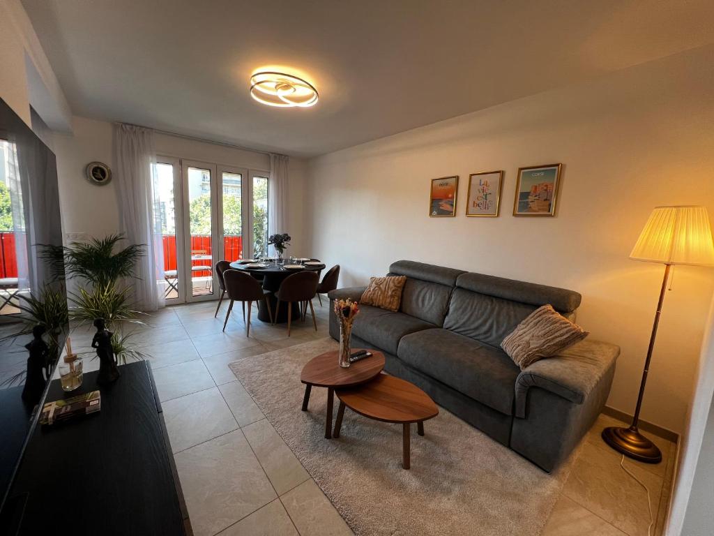 Appartement 2 Chambres - Terrasse, Parking Gratuit & Climatisation - 4