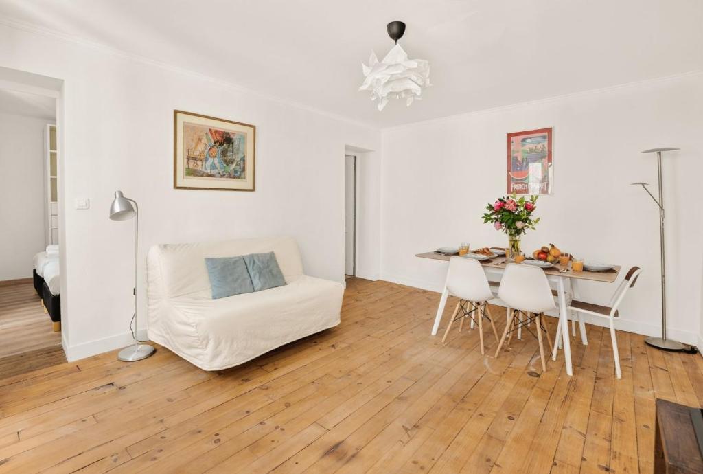 Bright & Peaceful 2BR in Paris 10th - 1