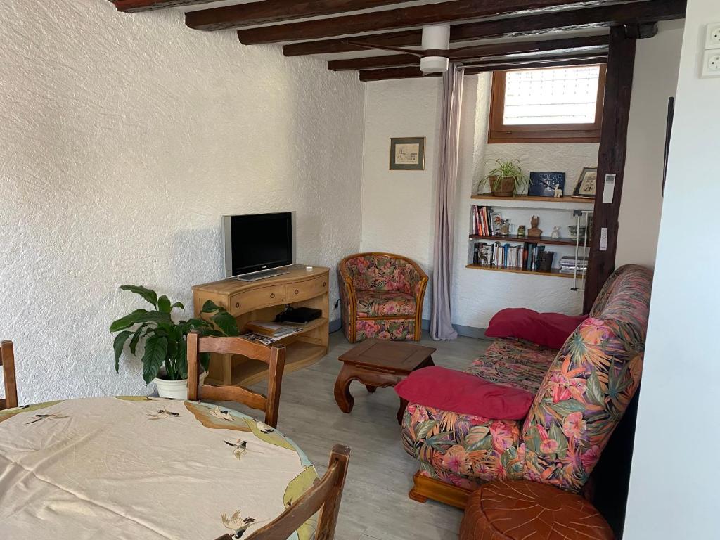 Maison de village au pied de la montagne - 3