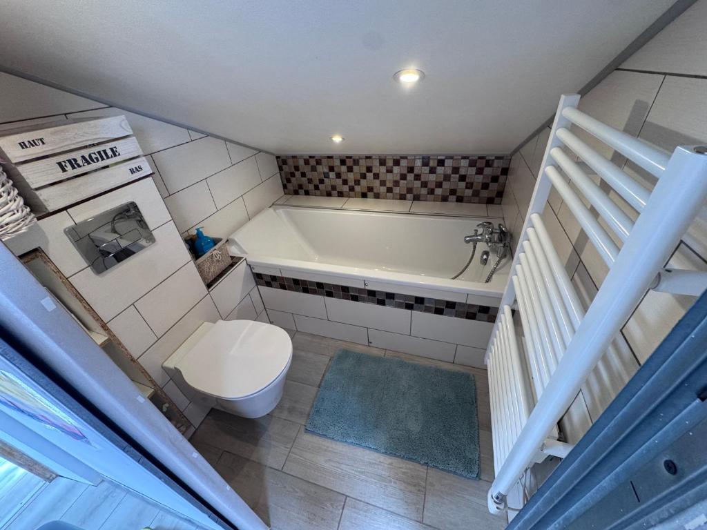 Maison de ville 4 à 5 couchages avec piscine et jardinet - 5
