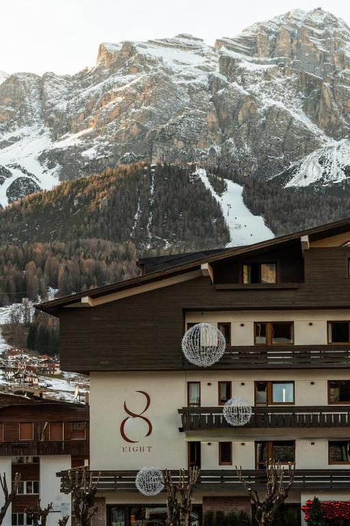 Eight Cortina - 2