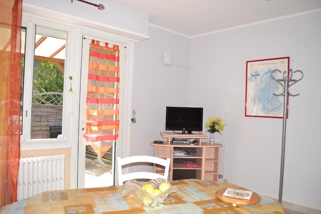 Le Revard Garden Level Apartment - 1