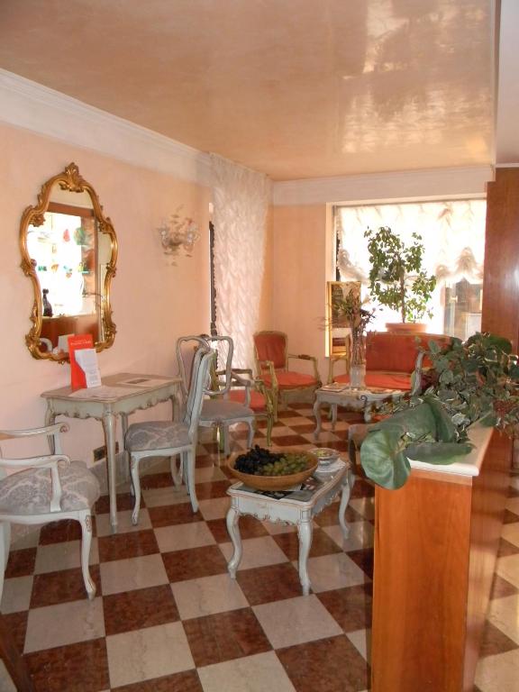 Hotel Pantalon - 3