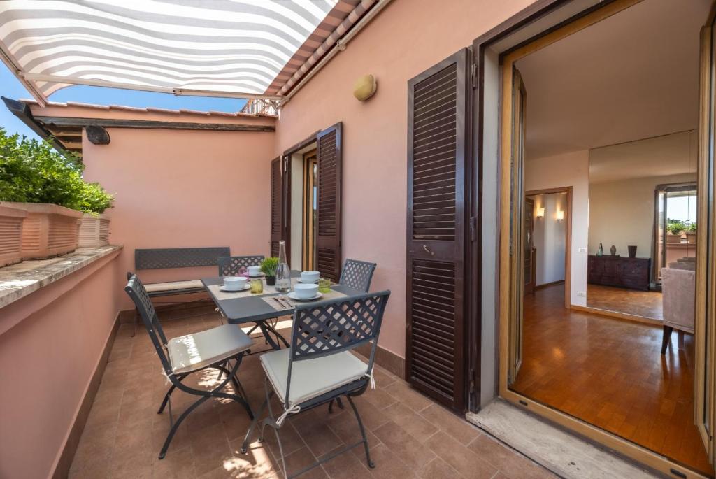 4 Fontane Charming Terrace - 3