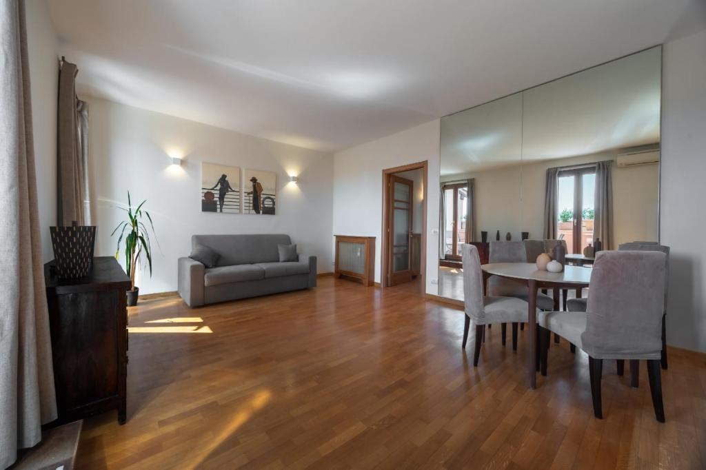 4 Fontane Charming Terrace - 4