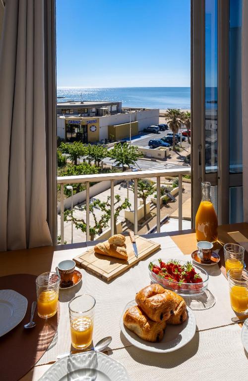 La loggia de Gigi, Vue mer, parking et plage à 3 min à pieds - 1