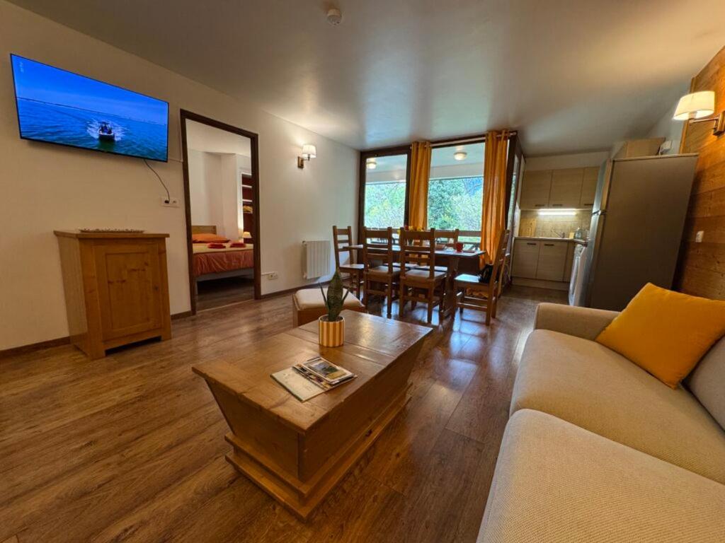 Artemis 402 2 chambres et coin montagne - 1