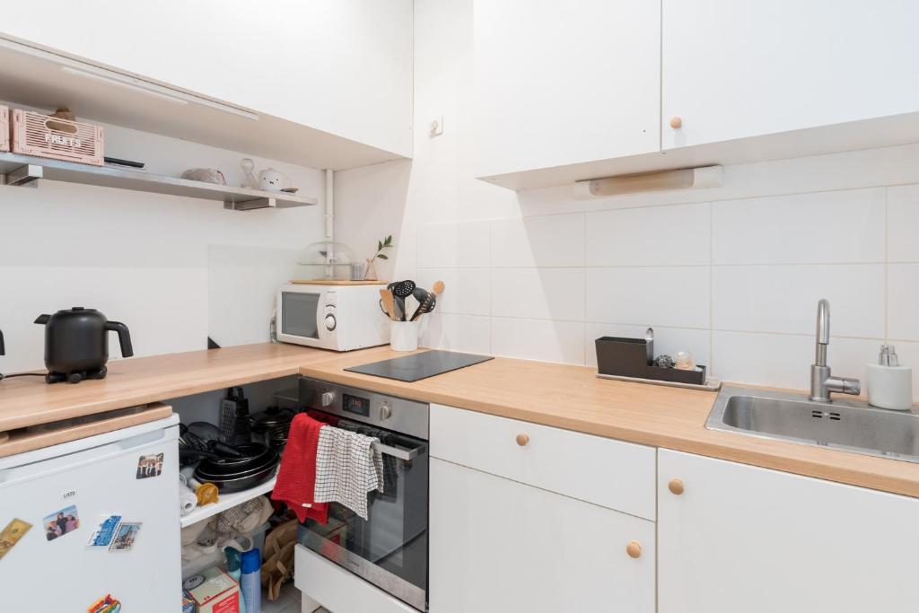 Central Parisian 2BD Apart for 4 - 2