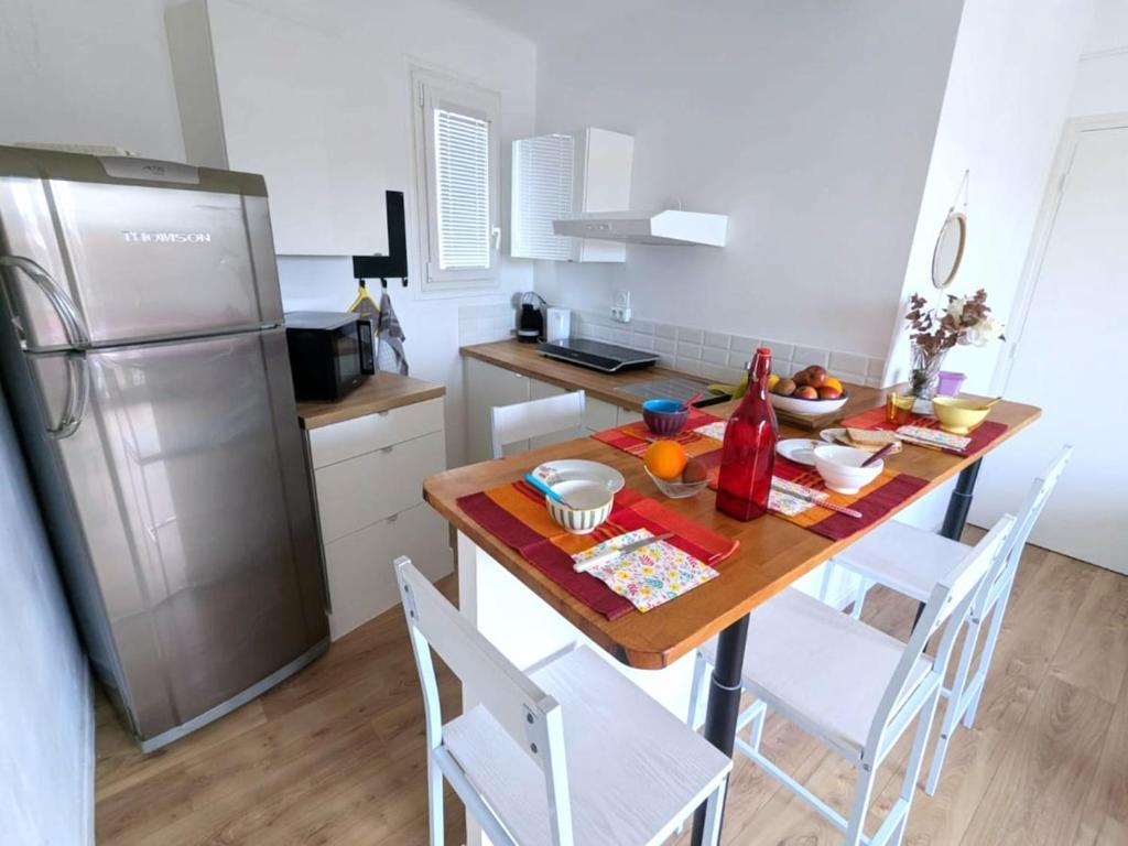 Appartement mignon, climatisé avec une grande chambre - 3