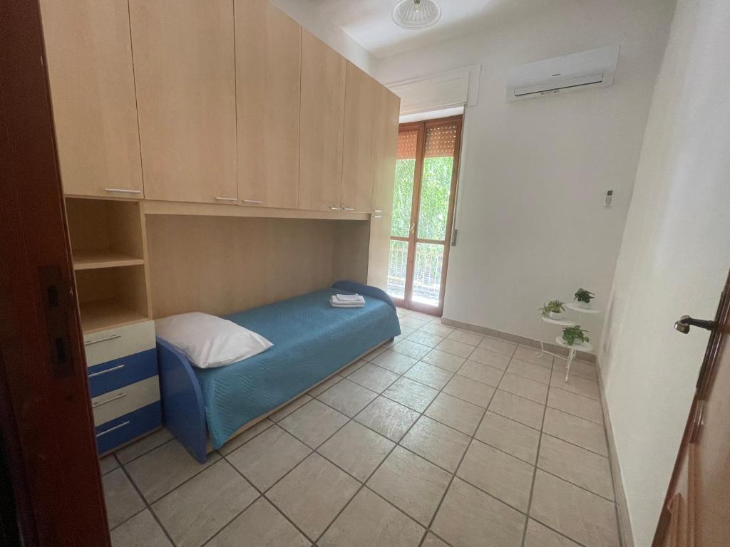 Ben House - 3