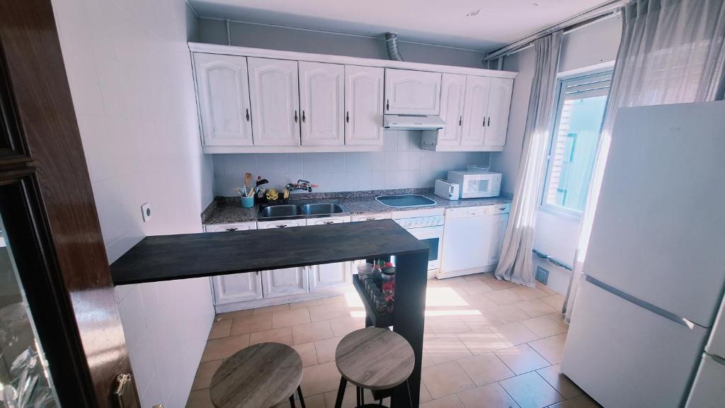 Amplia Habitación Cama Doble - 3