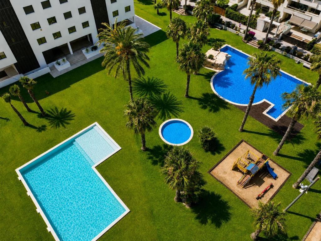 Planta baja en Nova Torredembarra con 3 piscinas - 2