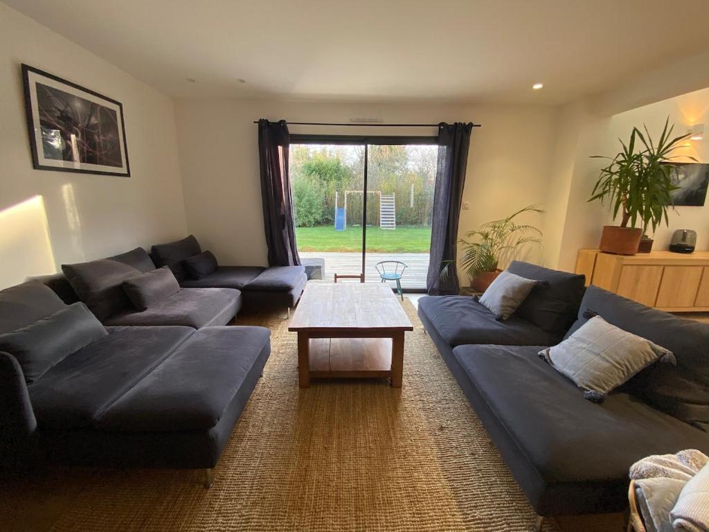 Family home with garden - 2