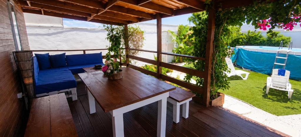 "Chalet La Buganvilla con Piscina Privada y Jardín Cerca de la Playa en Chiclana" - 3