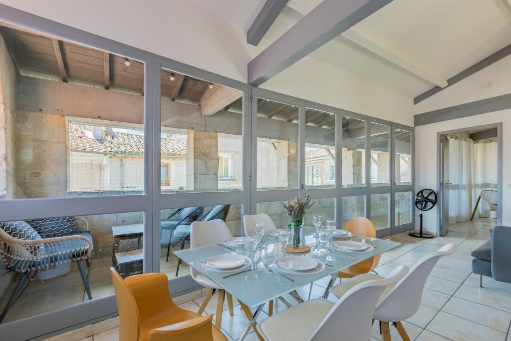 Célestin - Charming Historic Stone Duplex with Private Patio & Air Conditioning - 3