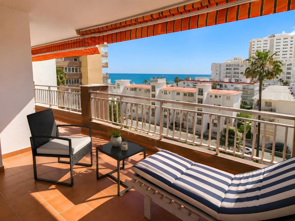 Apartment With Pool Facing The Sea - 2