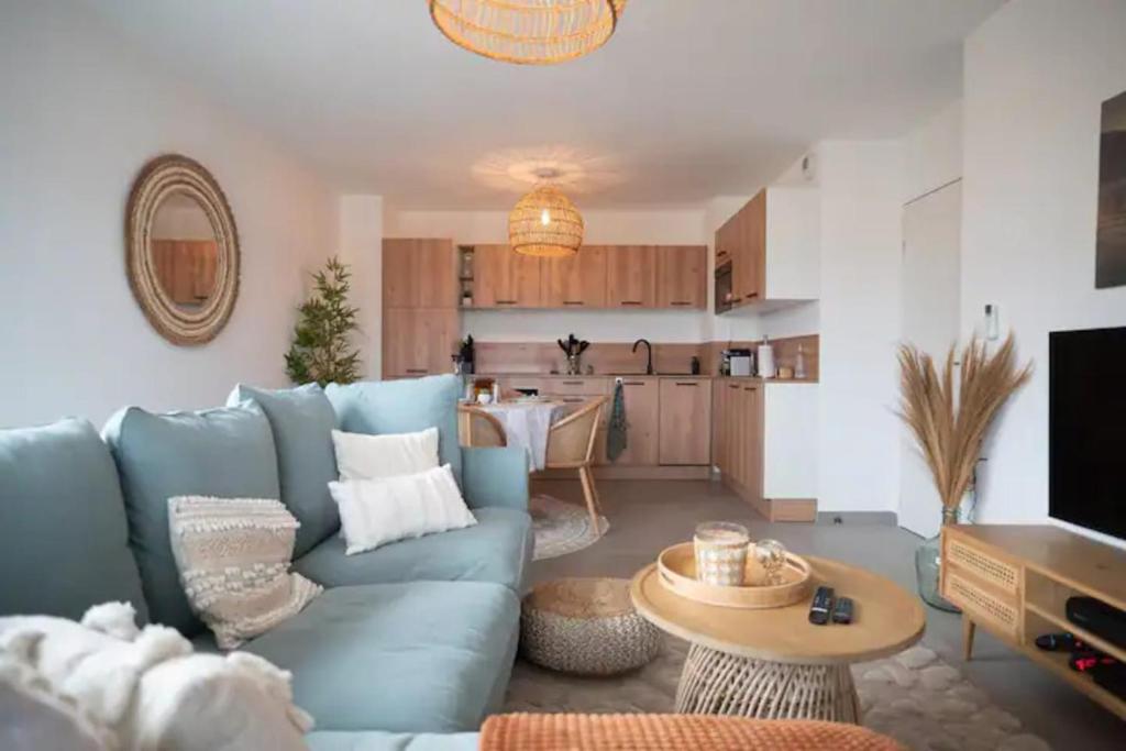 Apartment with mountain views in Antibes - 2