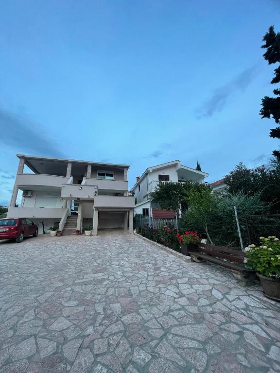 Asijaapartmani - 3