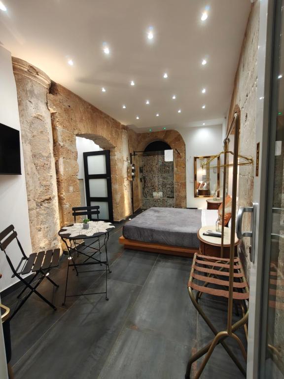 Concio Aureo - Hermitage Room - 3