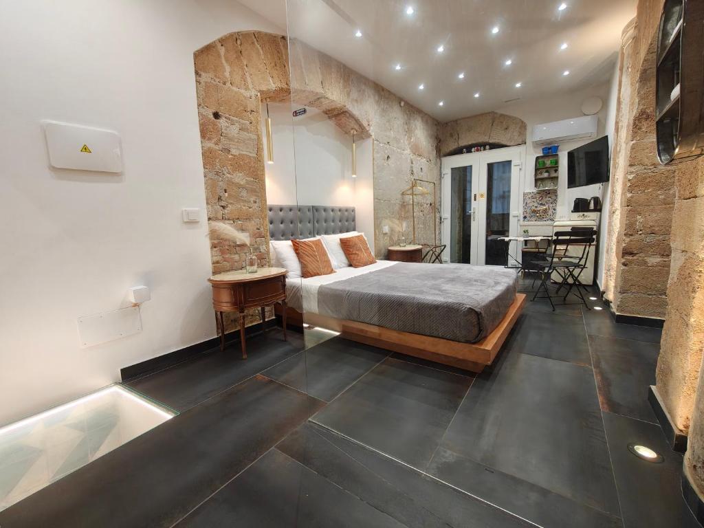 Concio Aureo - Hermitage Room - 2