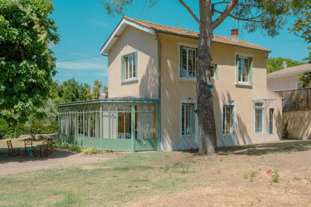 Villa Biterre, piscine et jardin arboré - 4