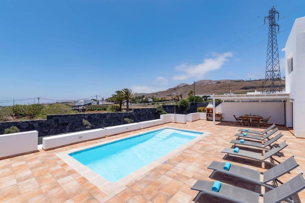 Villa Medio Panuelo by Villa Plus - 4