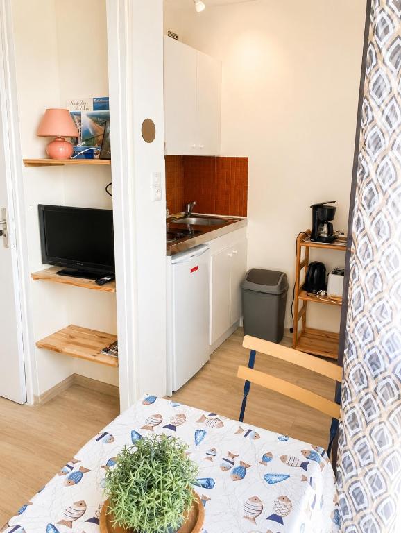 Studio - Marina 6 - 37 allée des pinons - 3-1 - 5